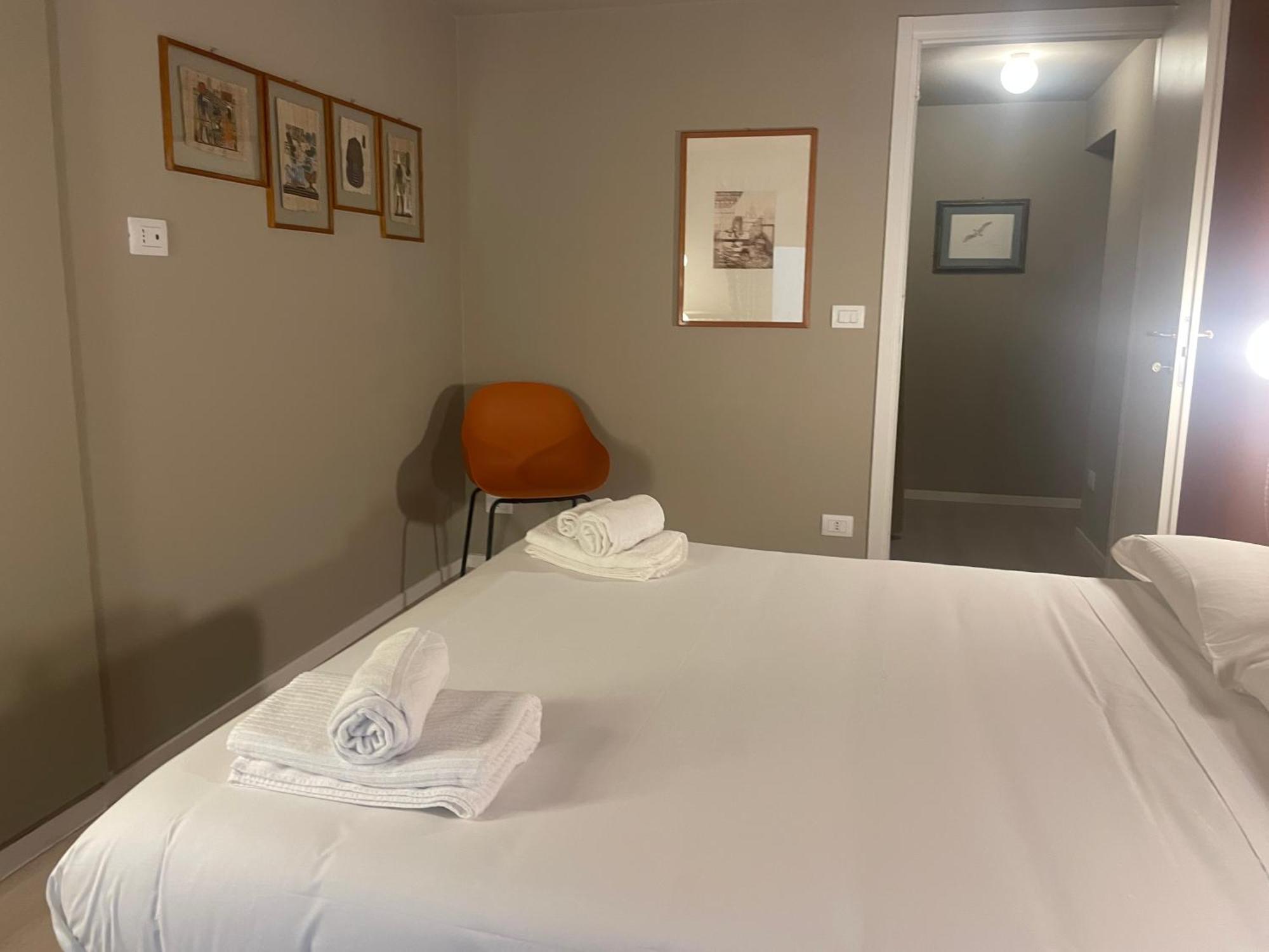Obelisque 1850 Con Posto Auto! Turyn